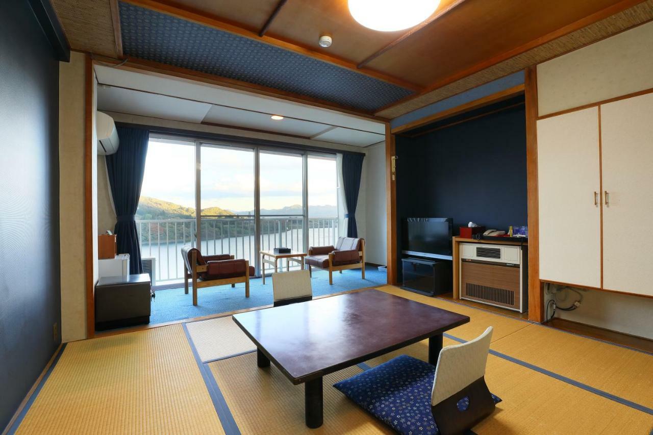 Hotel Kojokaku Katashina Buitenkant foto